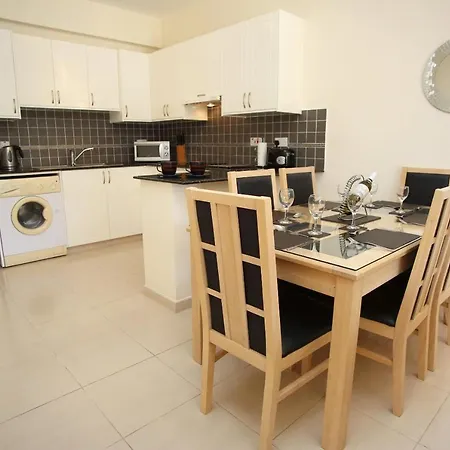 Apartment Sirena Lighthouse 1, A Wonderful Sea View With Netflix Paphos