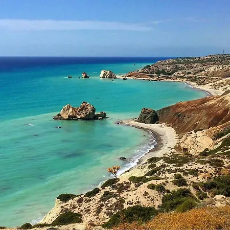 Apartment Sirena Lighthouse 1, A Wonderful Sea View With Netflix Paphos